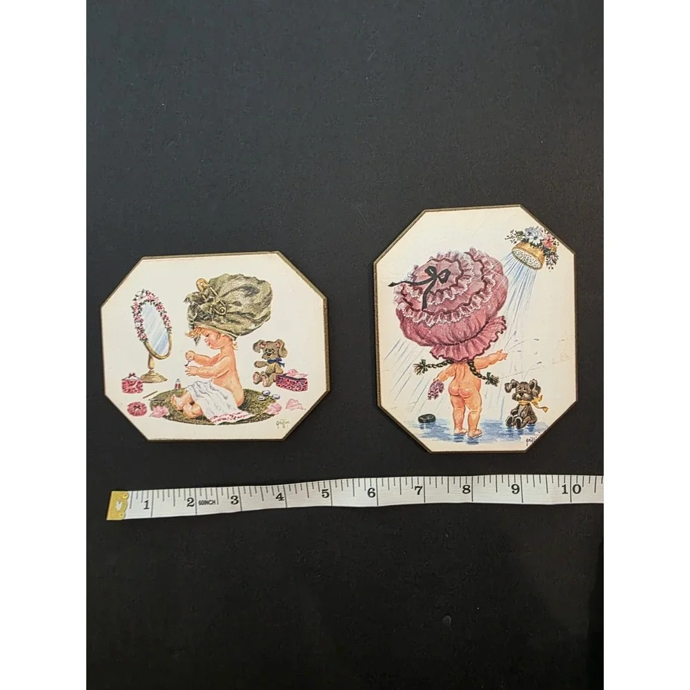 VTG‎ 60s Griffin Kitsch 2 Lil Girl Wall Plaques Doggy Bathroom Beauty Manicure